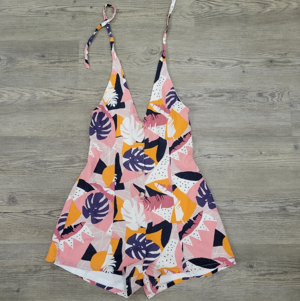 Sadie and Sage Floral Halter Neck Romper Size Medium